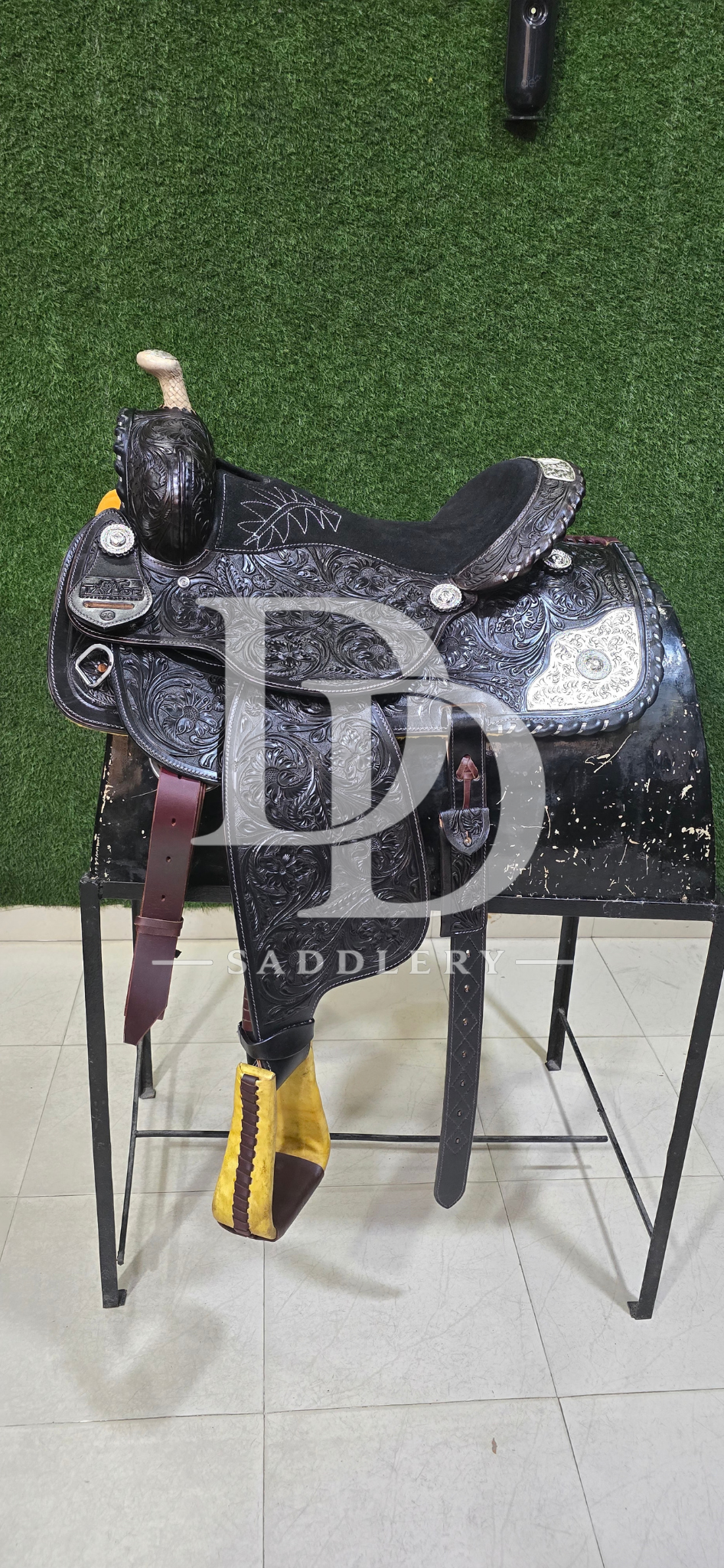 SHOW SADDLE 5