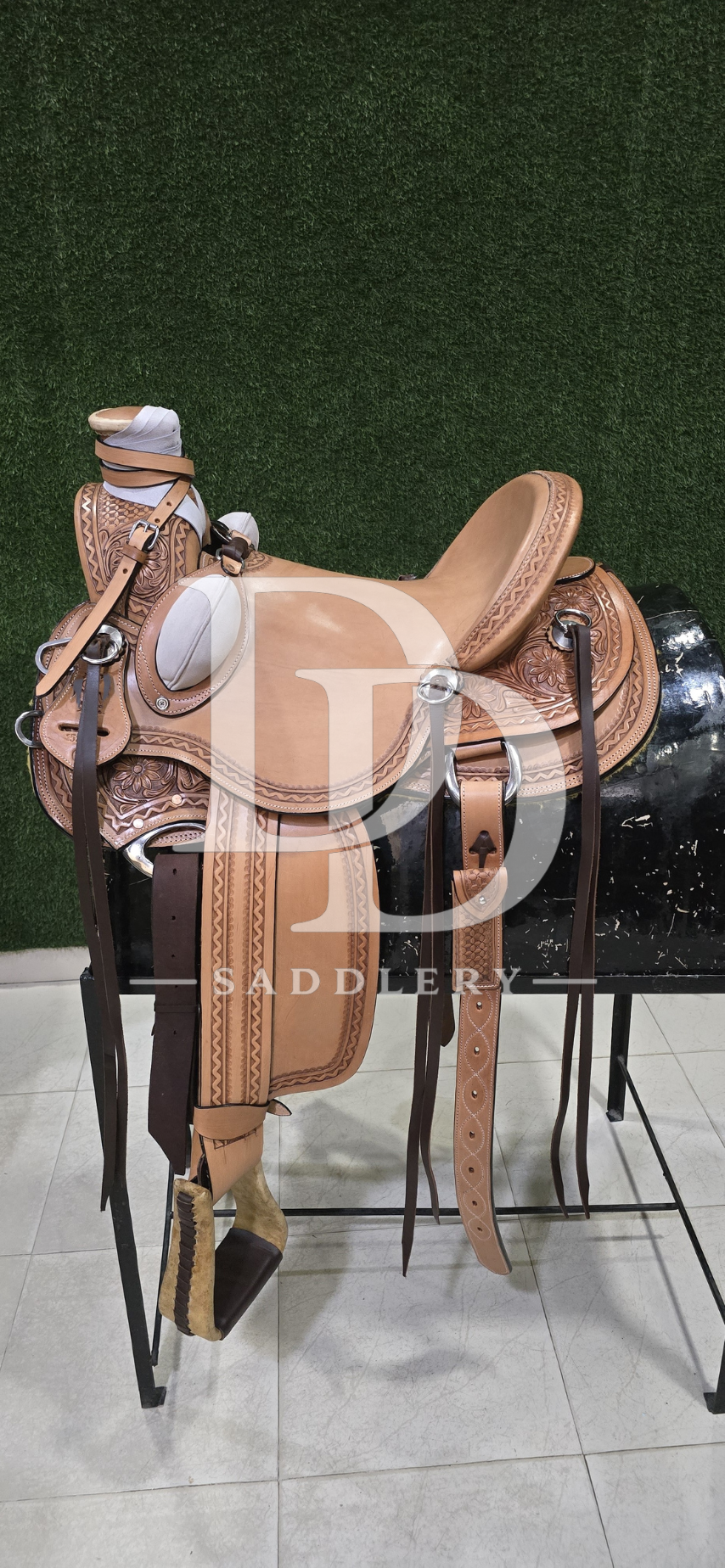 WADE SADDLE 28